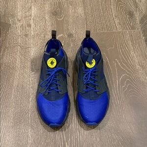 Nike Air Hurache low Blue and Black Athletic Shoes